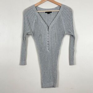 Top Women M Y2K Bella Elana Fitted Ribbed Henley Sz M Gray Stretch 3/4 Sleeve